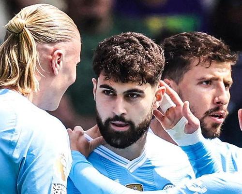 重庆狼队归期吃瓜,吃瓜群众翘首以待