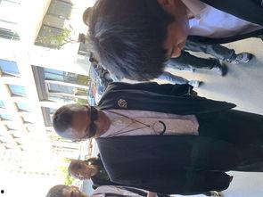 出席吃瓜大妈,热议娱乐圈风云