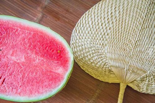 江苏江阴吃瓜事件视频,一场网络热议的社区冲突纪实