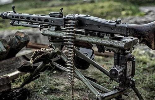 新机枪神话爆料视频,揭秘神秘爆料视频背后的革命性武器革新