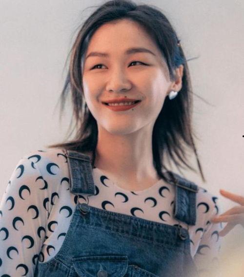 晚出道的明星,揭秘晚出道明星的逆袭之路