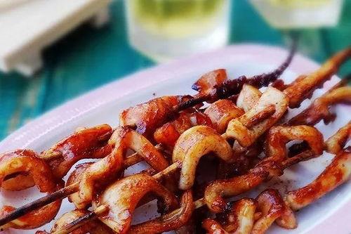 网红鱿鱼串厂家地址,揭秘厂家地址背后的美食传奇”