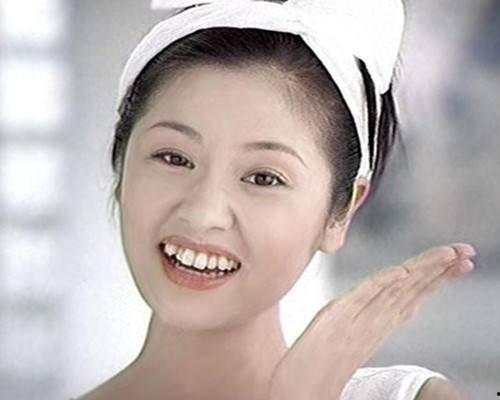 明星 牙齿矫正,牙齿矫正成就闪耀笑容