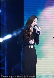 歌曲明星感人故事,那些触动心灵的明星感人故事